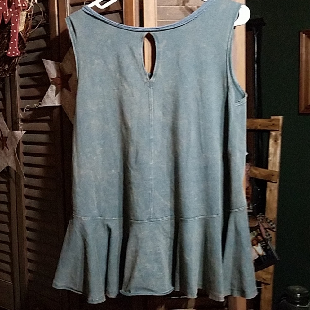 Tank top - Picture 3 of 3